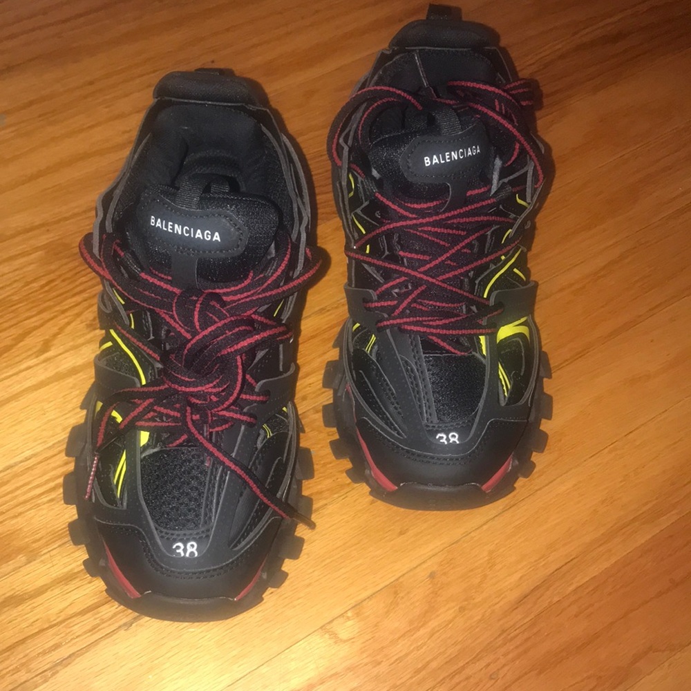 Sneakers